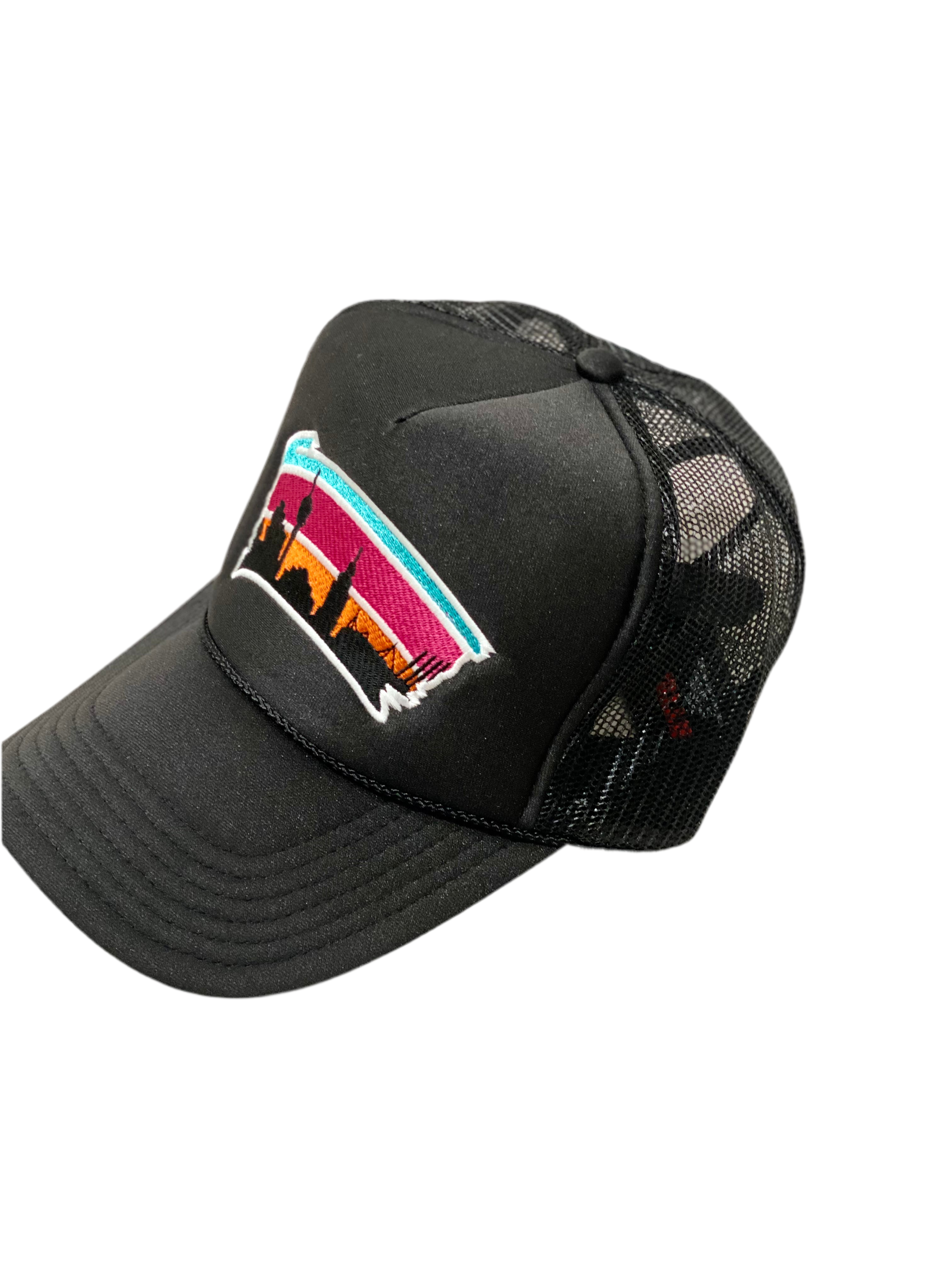 BLACK TRUCKER
