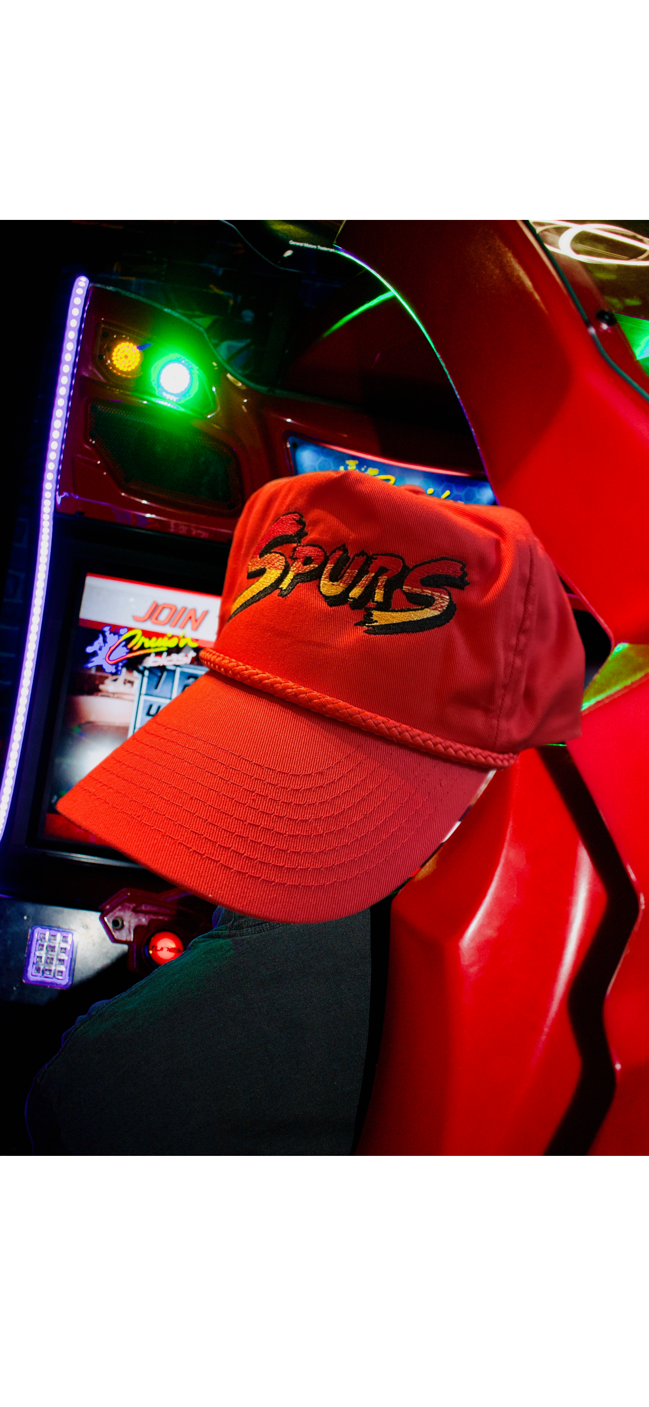 MANDO Z STREET FIGHTER (RED HAT)