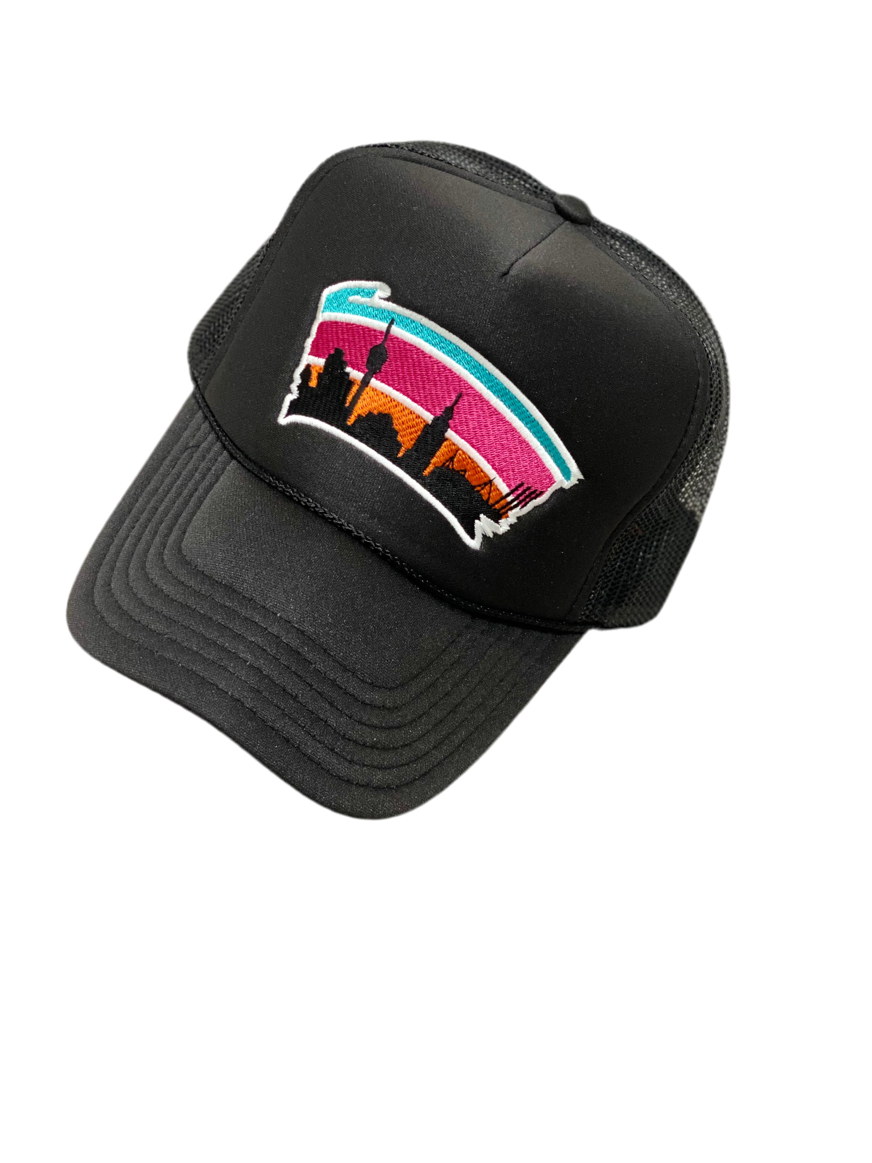BLACK TRUCKER